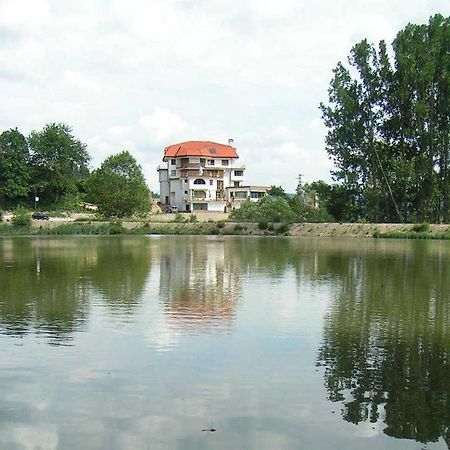 Семеен Хотел Кристал Smolyan Buitenkant foto