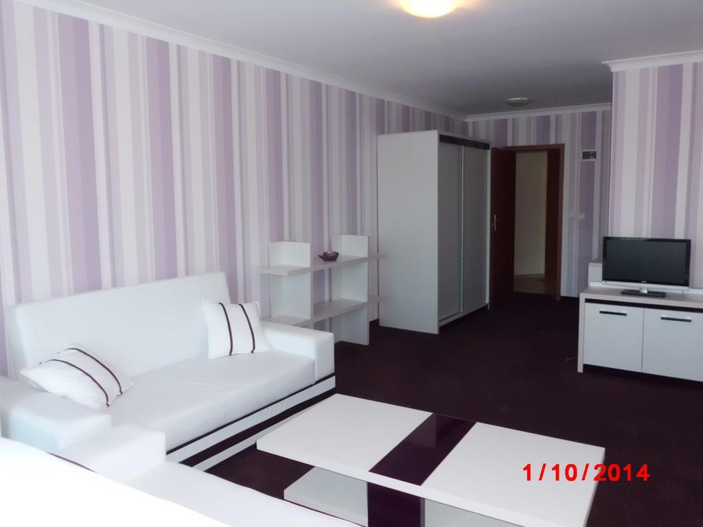 Семеен Хотел Кристал Smolyan Kamer foto