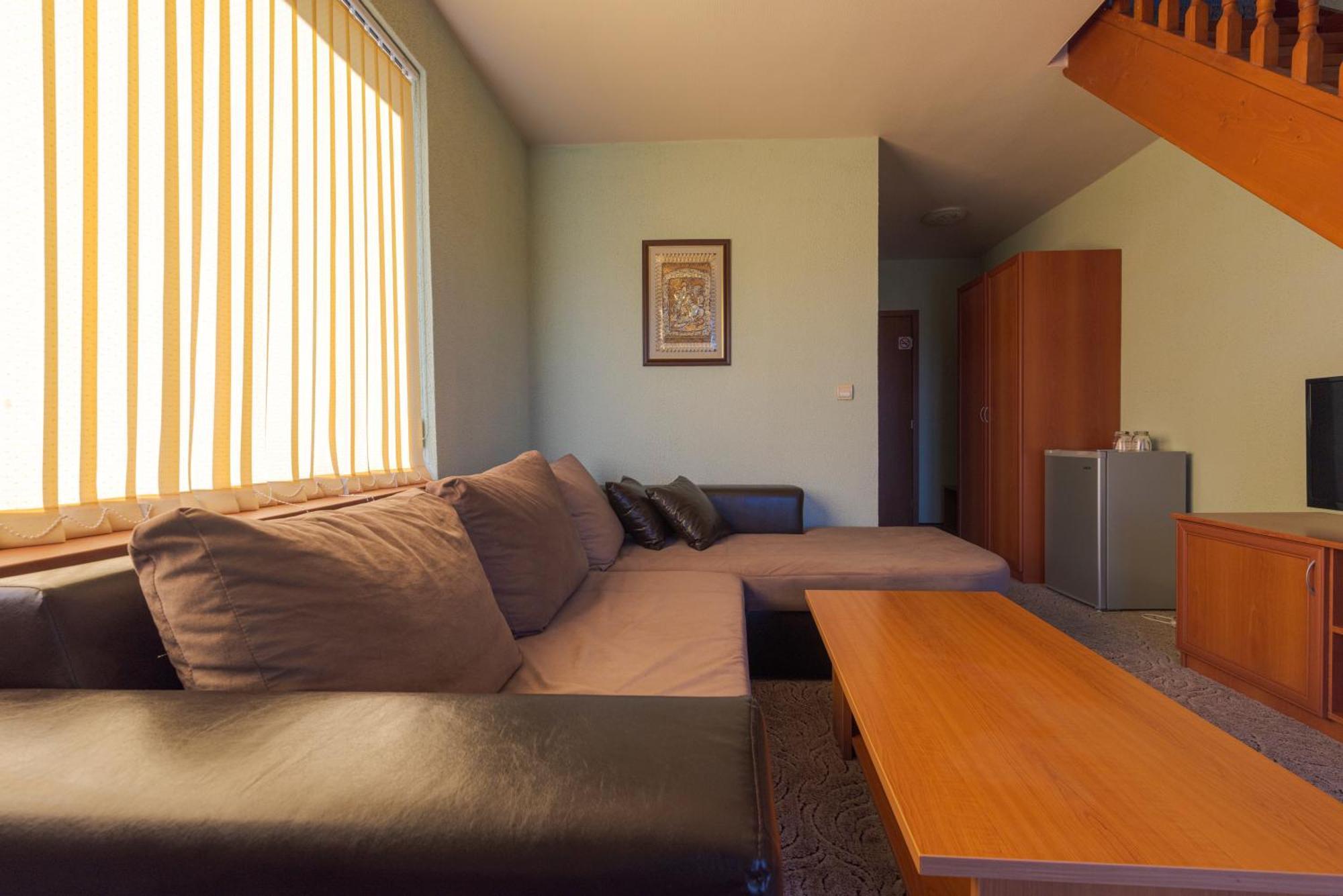 Семеен Хотел Кристал Smolyan Kamer foto