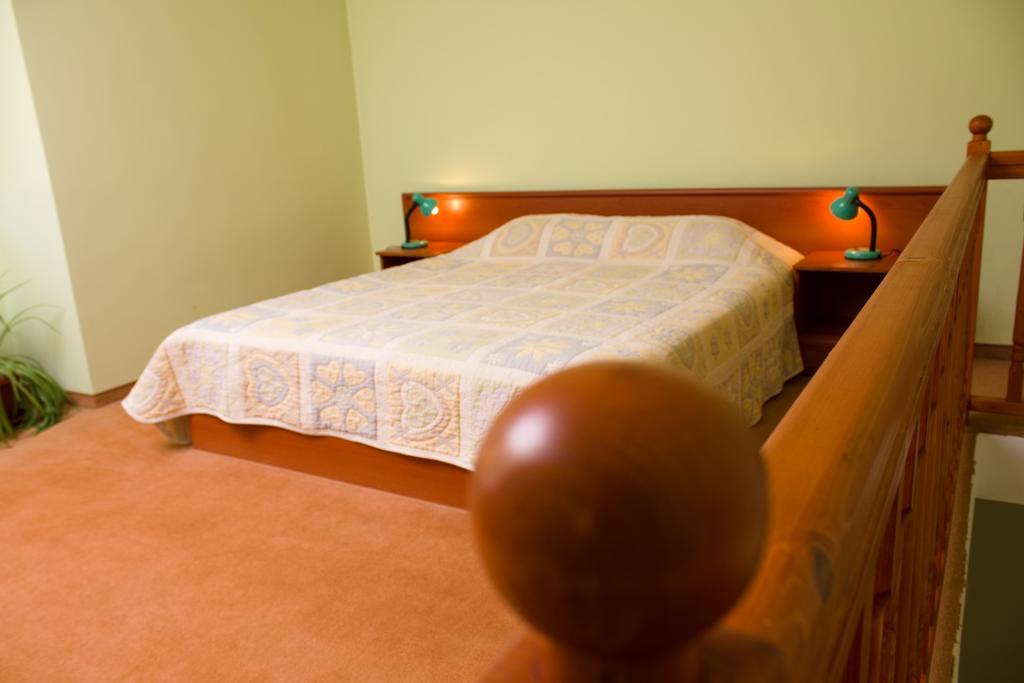 Семеен Хотел Кристал Smolyan Kamer foto