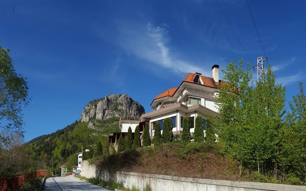 Семеен Хотел Кристал Smolyan Buitenkant foto