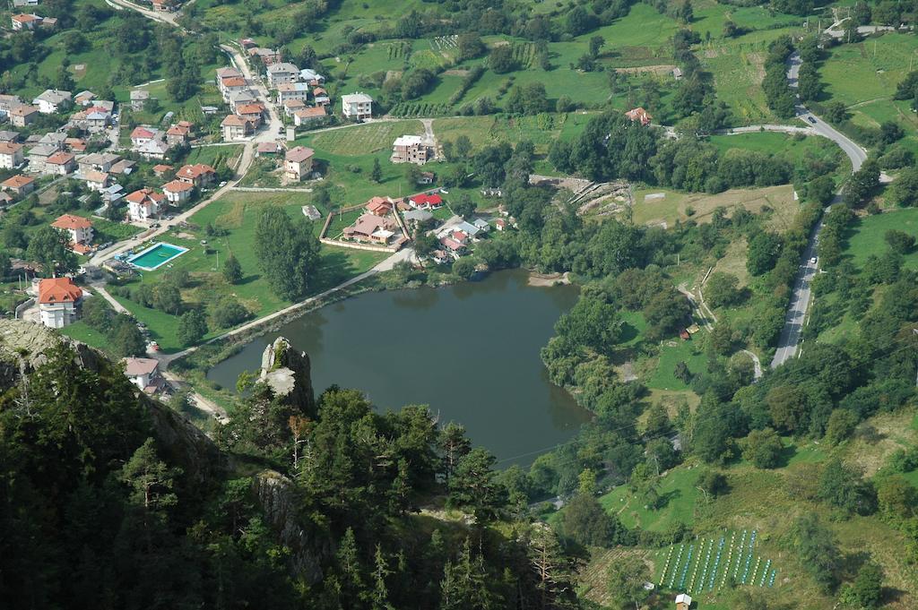 Семеен Хотел Кристал Smolyan Buitenkant foto
